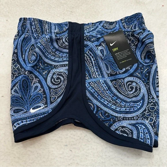 Women’s Nike Dri Fit Paisley Shorts - Picture 3 of 14